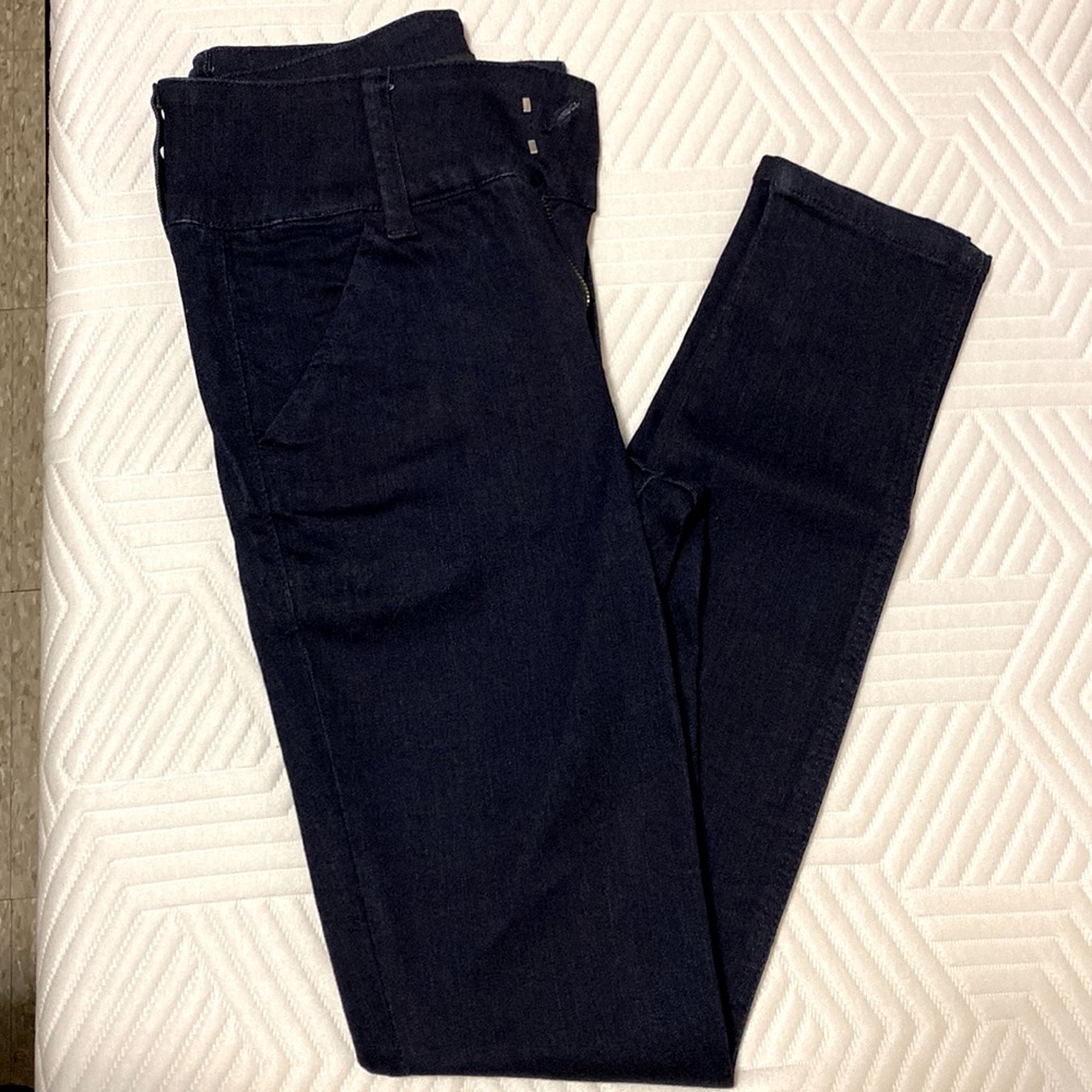 Express dark denim skinny in 4R